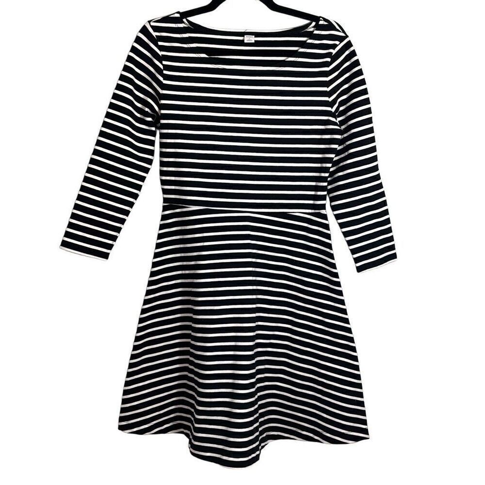 Old Navy black & white stripe fit & flair scoop neck dress S